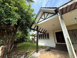 Sixth Avenue (D10), Terrace #583808561